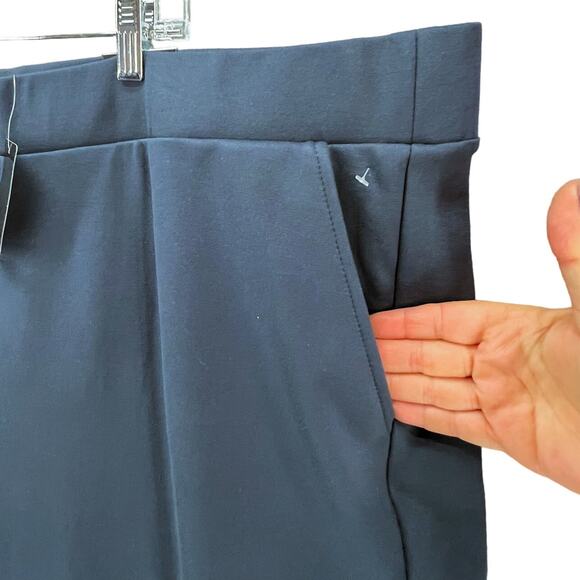 Torrid Studio Pants Women 5X TALL Blue Luxe Ponte Pull On Relaxed Taper Comfort - Picture 3 of 16